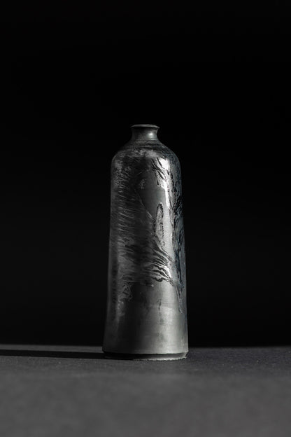 bucchero etrusco _ bottle