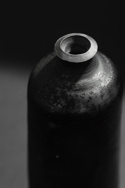 bucchero etrusco _ bottle