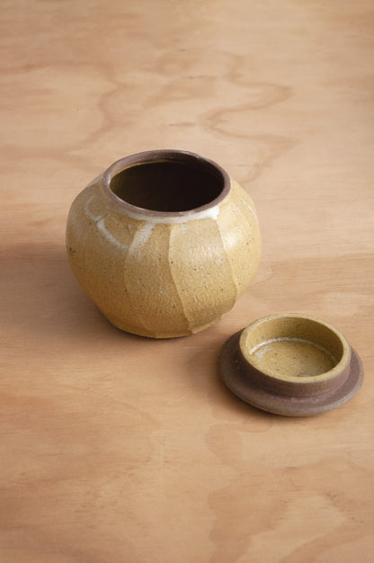 twist jar