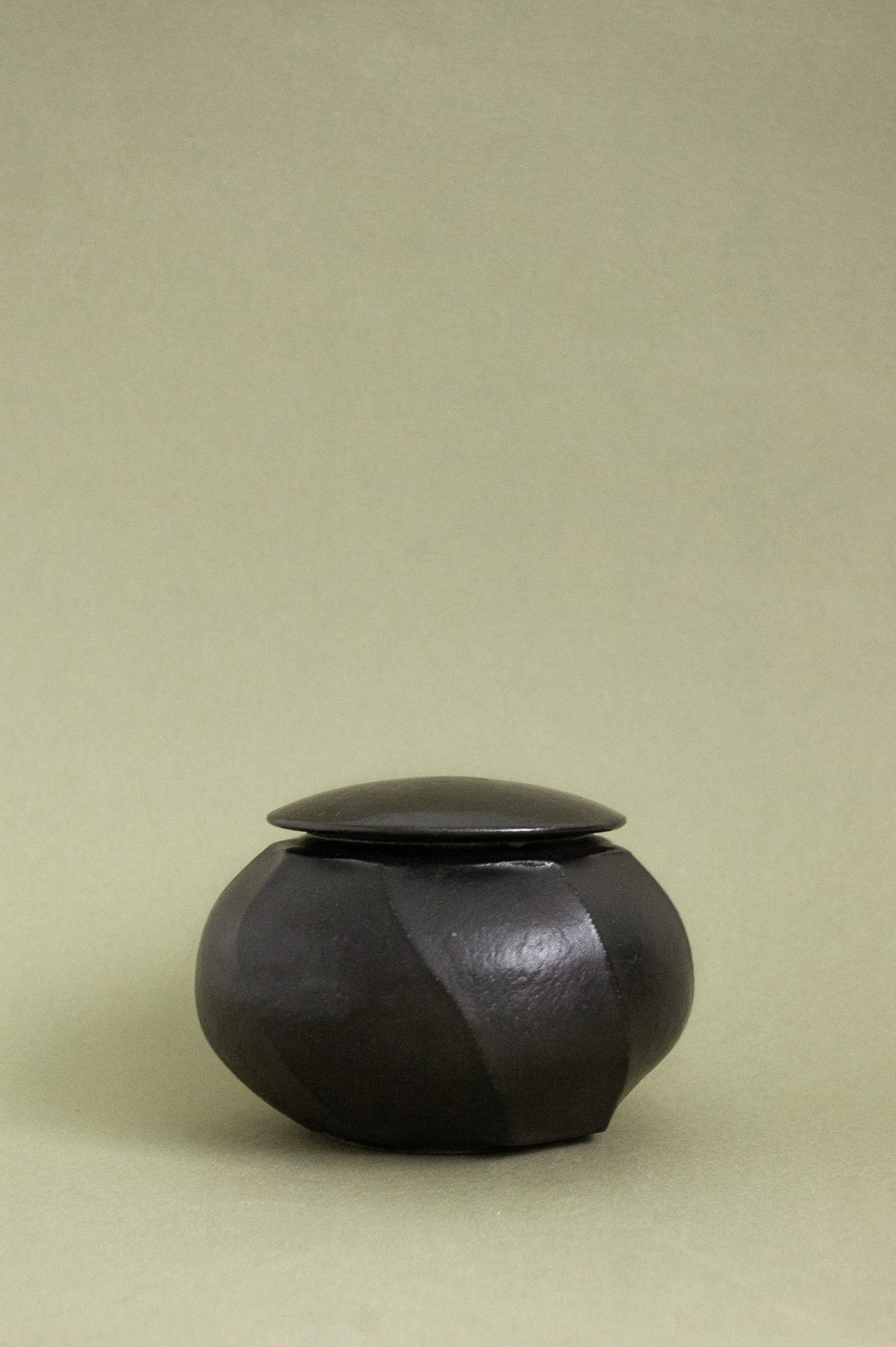 twist jar